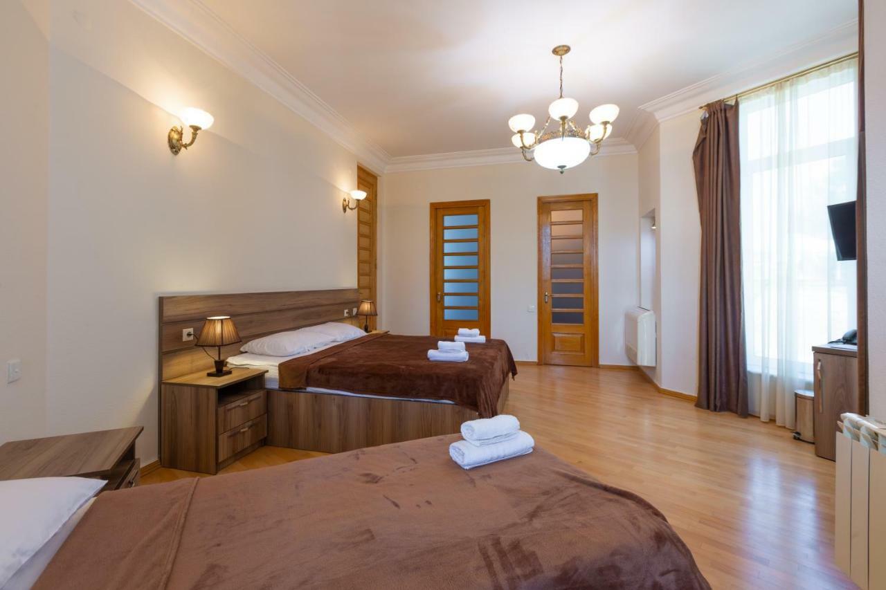 Отель Villa Tiflisi Экстерьер фото